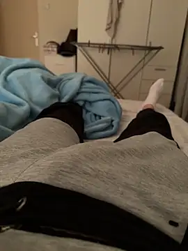 Snapshot of jessieandjames29 chatting on 02.26.25 jessieandjames29 online show from 02.26.25