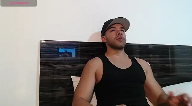 Snapshot of FaustoCock chatting on 02.20.25 FaustoCock online show from 02.20.25