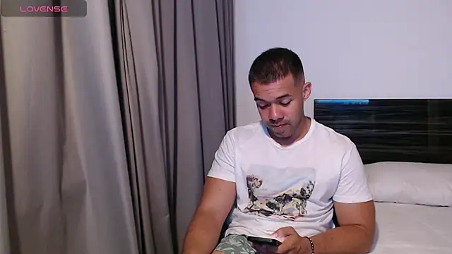 Snapshot of FaustoCock chatting on 03.07.25 FaustoCock online show from 03.07.25