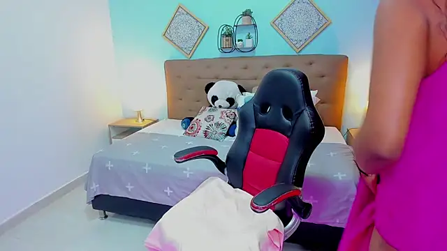 Edelaine rogers online show from 04.12.26