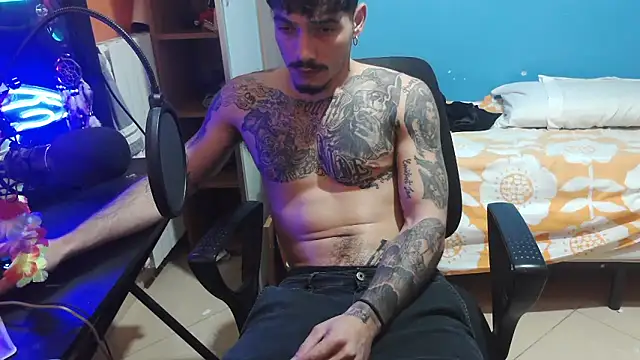 Badboyi1997 online show from 10.04.25