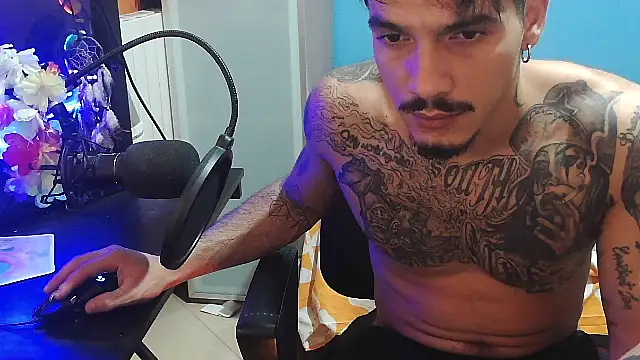 Badboyi1997 online show from 10.06.25