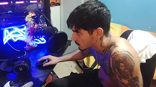 Badboyi1997 online show from 10.20.25