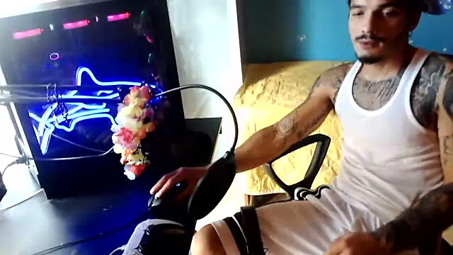 Badboyi1997 online show from 11.01.25