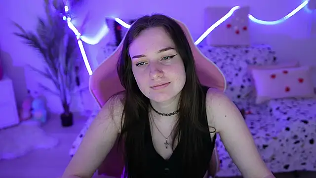 LisaElfy online show from 02.25.25