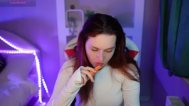 LisaElfy online show from 02.13.26