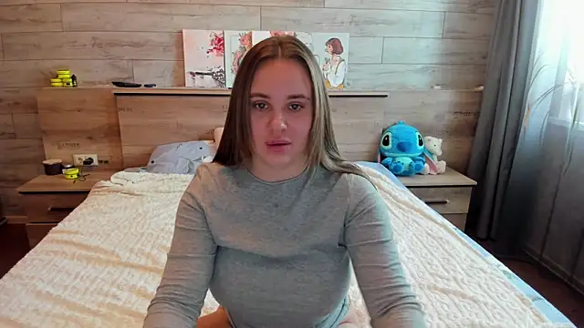 Snapshot of AngellNight4u chatting on 11.02.25 AngellNight4u online show from 11.02.25