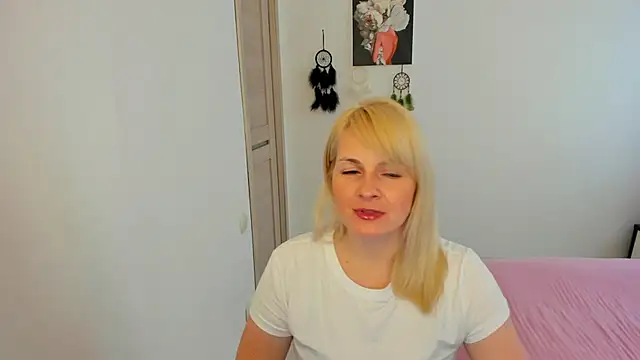 Snapshot of Alicee_Gracee chatting on 02.06.26 Alicee Gracee online show from 02.06.26