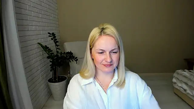 Snapshot of Alicee_Gracee chatting on 02.16.26 Alicee Gracee online show from 02.16.26