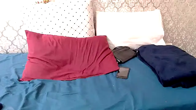 MaximTease24 online show from 03.23.25