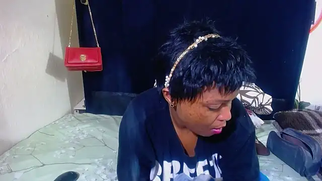 MaximTease24 online show from 09.20.25