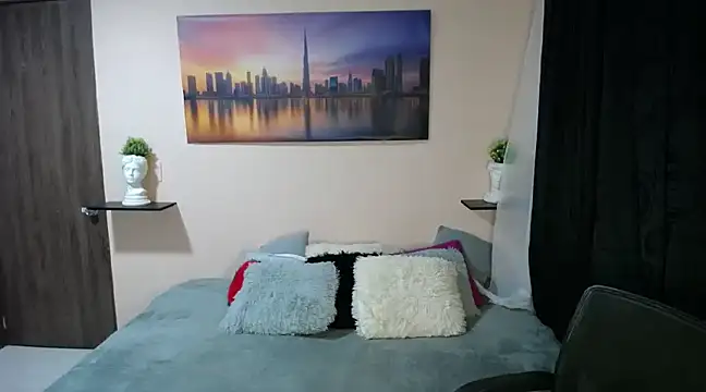 cristal-evanns online show from 12.20.24