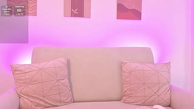 Mia Heartt online show from 04.25.26