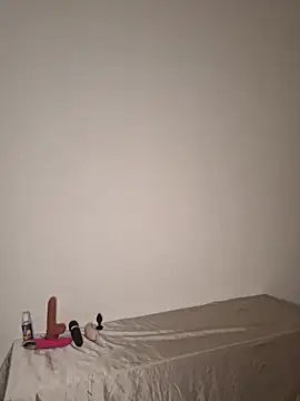 Snapshot of Junosee chatting on 02.19.25 Junosee online show from 02.19.25