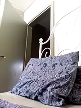 Snapshot of bonbonaumiel chatting on 01.17.25 bonbonaumiel online show from 01.17.25