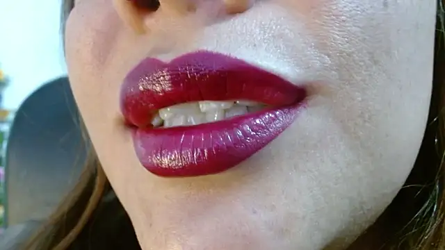 Snapshot of miss_evoleth2 chatting on 02.18.26 miss evoleth2 online show from 02.18.26