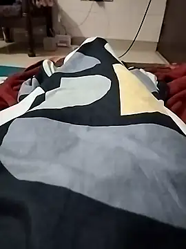 Snapshot of delhiboyooo chatting on 12.16.24 delhiboyooo online show from 12.16.24