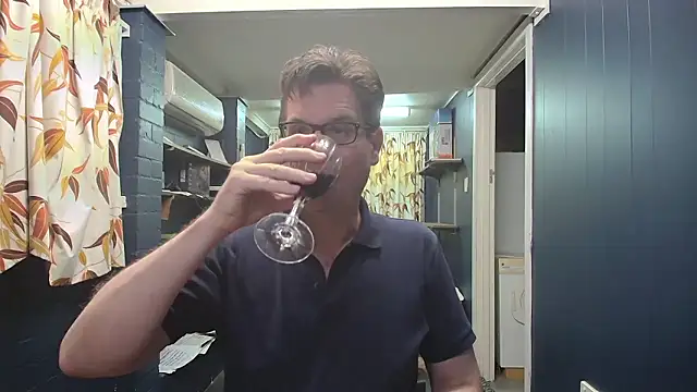 Snapshot of tilobinder chatting on 01.08.26 tilobinder online show from 01.08.26