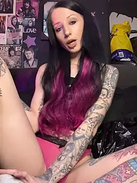 MissMidnightUK online show from 03.19.26