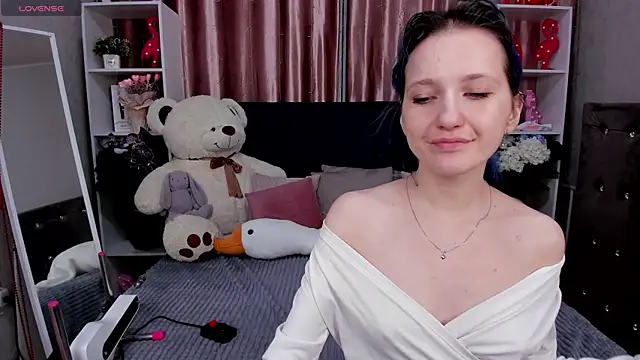 MiaKarlos online show from 02.23.25