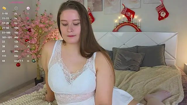 sophie  lee online show from 12.23.24