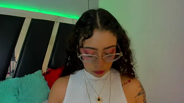 antonelllepiercee online show from 02.04.25