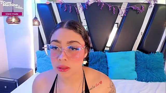 antonelllepiercee online show from 04.05.26