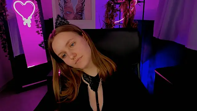 Snapshot of KellyPoter chatting on 12.12.24 KellyPoter online show from 12.12.24