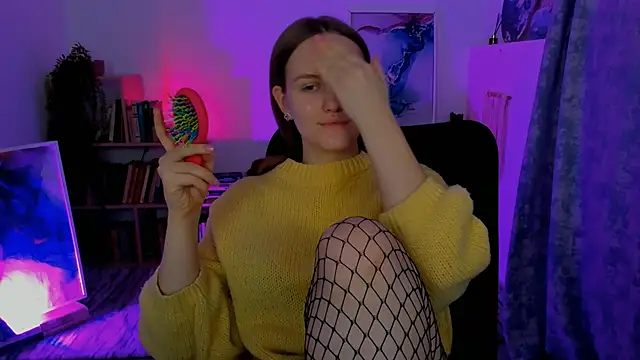 Snapshot of KellyPoter chatting on 12.28.24 KellyPoter online show from 12.28.24