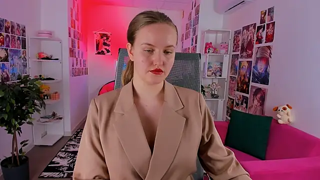 Snapshot of KellyPoter chatting on 10.03.25 KellyPoter online show from 10.03.25