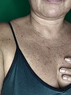 Kasandra Ho online show from 11.16.25