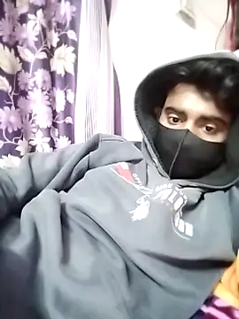Snapshot of piyush_7inch chatting on 12.10.24 piyush 7inch online show from 12.10.24