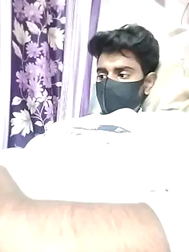 Snapshot of piyush_7inch chatting on 12.13.24 piyush 7inch online show from 12.13.24