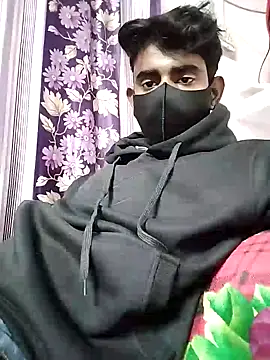 Snapshot of piyush_7inch chatting on 12.19.24 piyush 7inch online show from 12.19.24