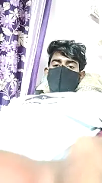Snapshot of piyush_7inch chatting on 12.28.24 piyush 7inch online show from 12.28.24