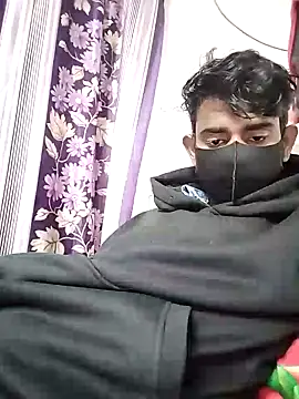 Snapshot of piyush_7inch chatting on 12.30.24 piyush 7inch online show from 12.30.24