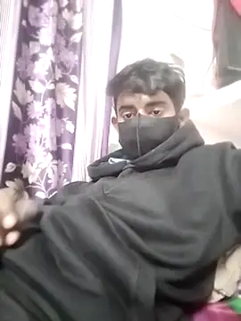 Snapshot of piyush_7inch chatting on 01.01.25 piyush 7inch online show from 01.01.25
