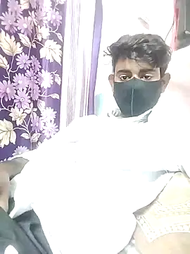 Snapshot of piyush_7inch chatting on 01.07.25 piyush 7inch online show from 01.07.25