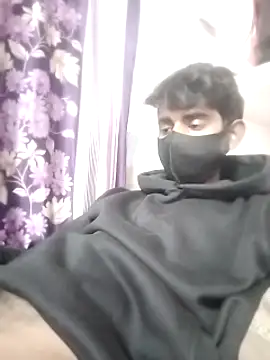 Snapshot of piyush_7inch chatting on 01.07.25 piyush 7inch online show from 01.07.25