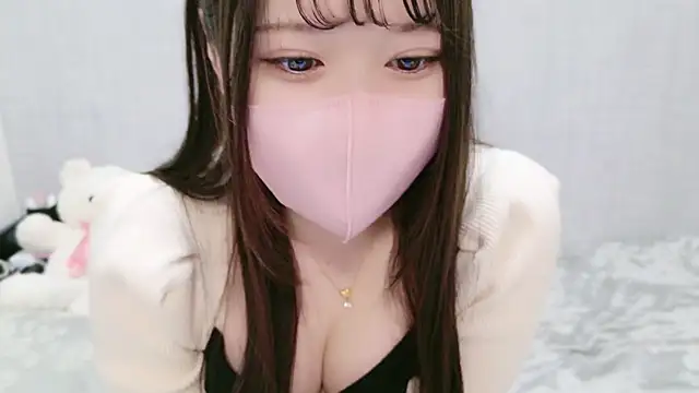 Snapshot of -SHIZUKU- chatting on 03.13.25 -SHIZUKU- online show from 03.13.25