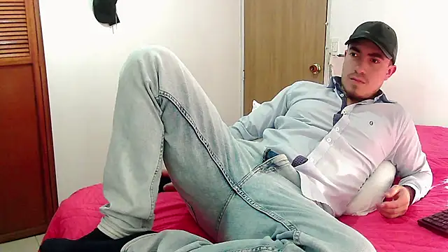 Snapshot of dragon1006 chatting on 06.20.26 dragon1006 online show from 06.20.26