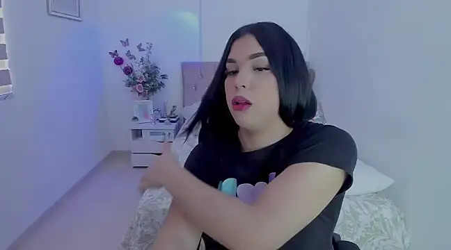 Snapshot of linda_zaam83866 chatting on 02.26.25 linda zaam83866 online show from 02.26.25