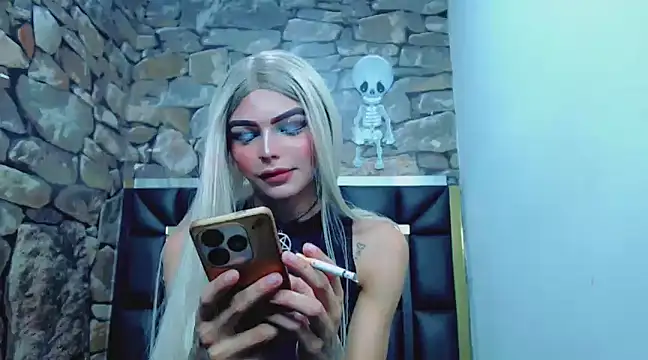 Snapshot of luna_gil_sex chatting on 01.09.25 luna gil sex online show from 01.09.25