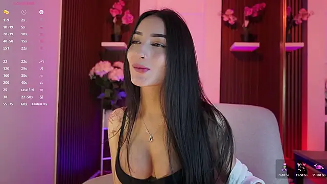 Snapshot of CattleyaScaly chatting on 11.20.25 CattleyaScaly online show from 11.20.25