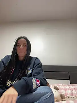 Snapshot of daniniescobarr chatting on 03.04.26 daniniescobarr online show from 03.04.26