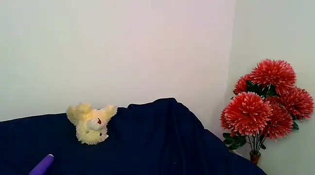 Snapshot of SUZY_FROMUS chatting on 12.09.24 SUZY FROMUS online show from 12.09.24