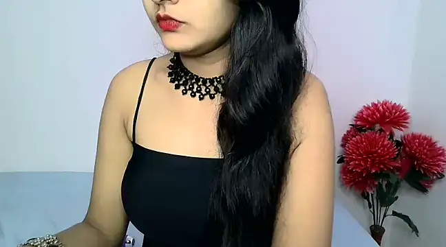 Snapshot of SUZY_FROMUS chatting on 01.05.25 SUZY FROMUS online show from 01.05.25