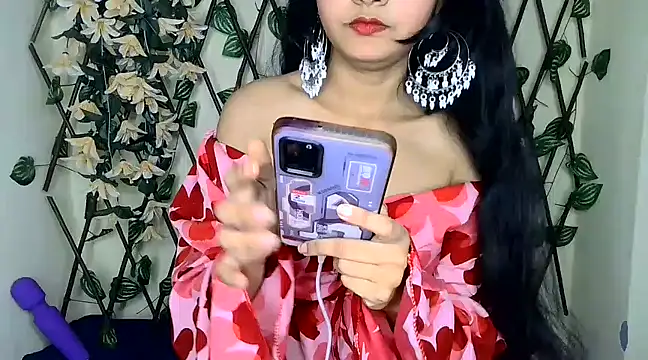 Snapshot of SUZY_FROMUS chatting on 02.15.25 SUZY FROMUS online show from 02.15.25