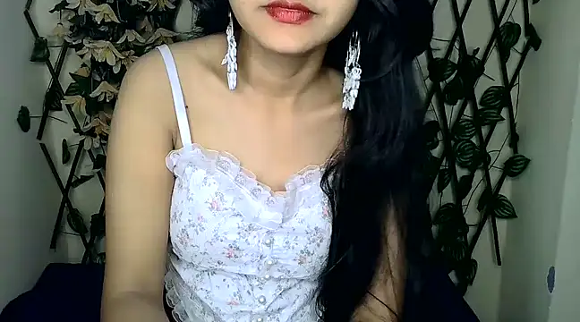 Snapshot of SUZY_FROMUS chatting on 02.18.25 SUZY FROMUS online show from 02.18.25