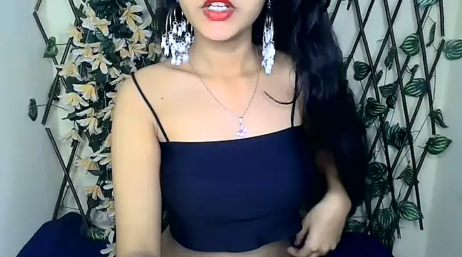 Snapshot of SUZY_FROMUS chatting on 03.01.25 SUZY FROMUS online show from 03.01.25